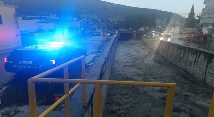 Gobierno de Toluca despliega operativo de atención tras lluvias Gobierno de Toluca despliega operativo de atención tras lluvias