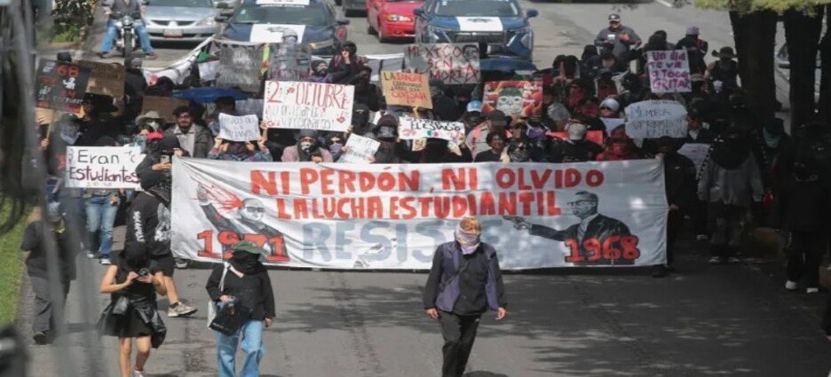 Manifestaciones dejan destrozos en Toluca