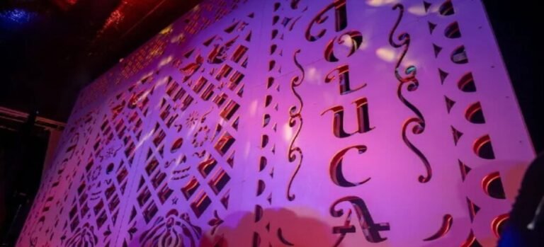 El papel picado más grande del mundo está en Toluca