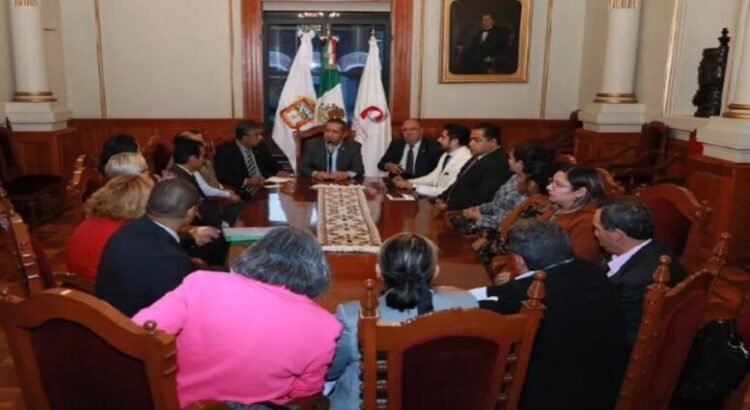Presidente del Tribunal Superior de Justicia se reúne con más de 50 abogadas y abogados en Toluca Presidente del Tribunal Superior de Justicia se reúne con más de 50 abogadas y abogados en Toluca