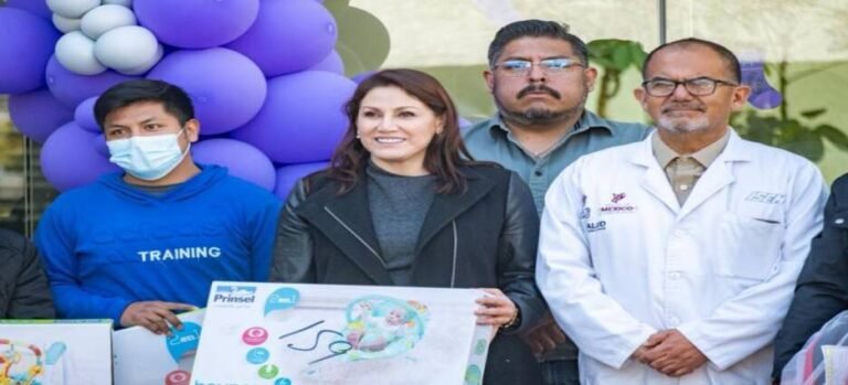 DIF Toluca acompaña a familia de quintillizos tras su registro oficial