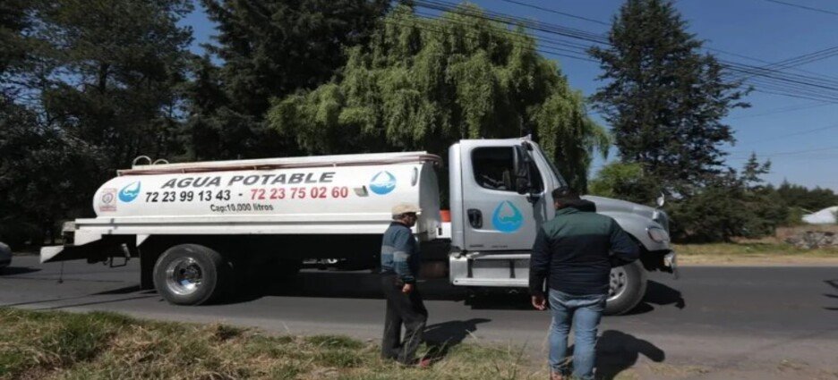 Incrementa venta de pipas tras cierre de pozos clandestinos en Toluca