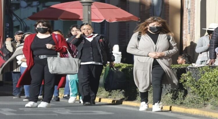 Bajas temperaturas sorprenden a habitantes de Toluca