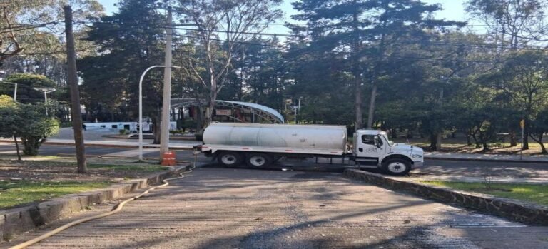 Gobierno de Toluca proporciona de agua a facultades de Ciudad Universitaria