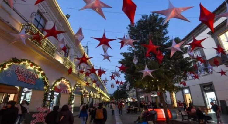 Otorgarán permisos temporales a comerciantes en Toluca por fiestas decembrinas