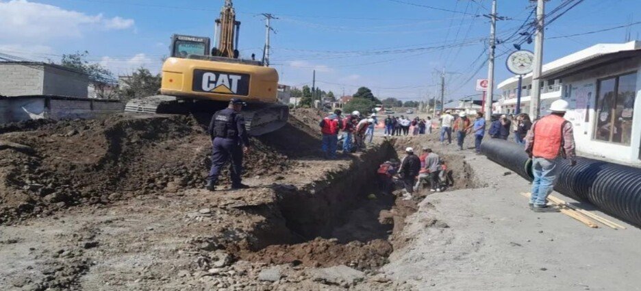 Derrumbe en obra deja a trabajador lesionado en Almoloya de Juárez