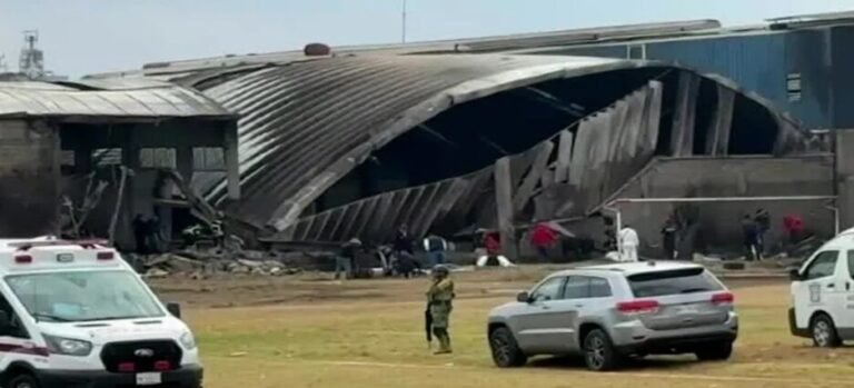 Siguen sin entregar restos de las víctimas del accidente aéreo en Toluca