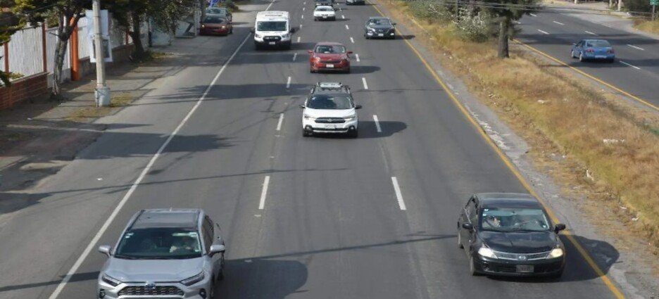 Entre confusión y temor a sanciones arranca el Hoy No Circula en Toluca