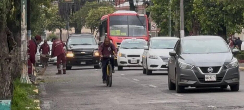 Transportistas reportan pérdidas por ciclovía de Isidro Fabela en Toluca