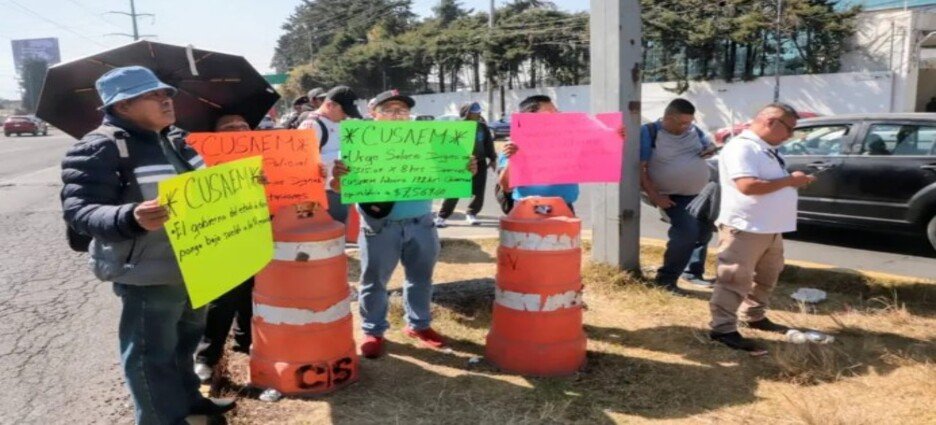 Personal del CUSAEM Toluca exige mejores condiciones laborales