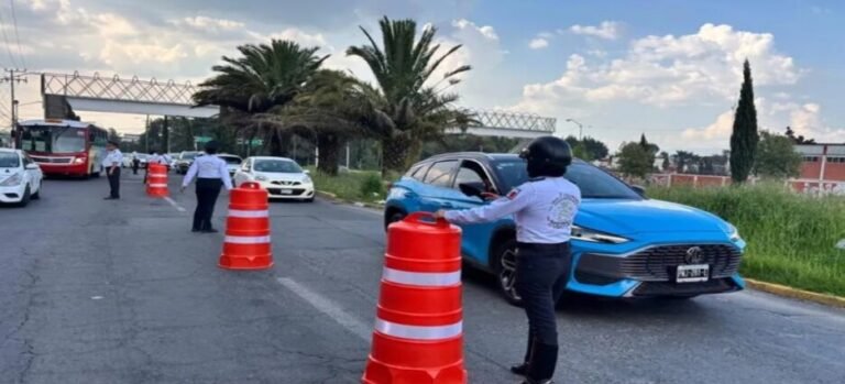 Inician operativos contra vehículos no verificados en Toluca