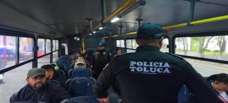 Implementan operativo 'Pasajero Seguro' en Toluca