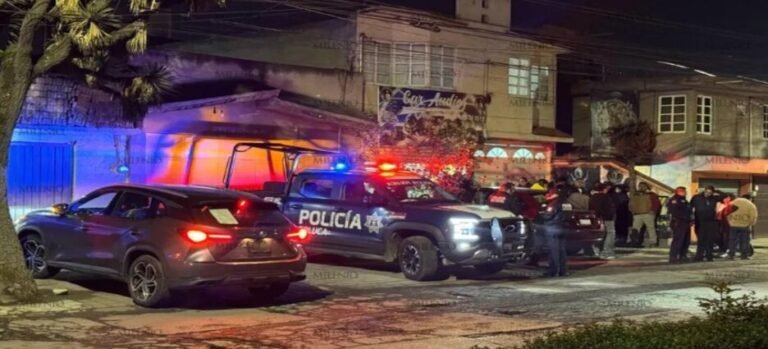 Balean a hombre dentro de su negocio en Toluca