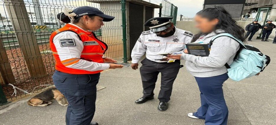 Cachorro extraviado es devuelto a su familia en Toluca